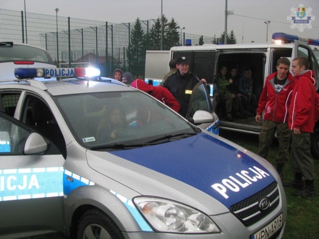 Lęborscy policjanci na pokazach u Harcerzy