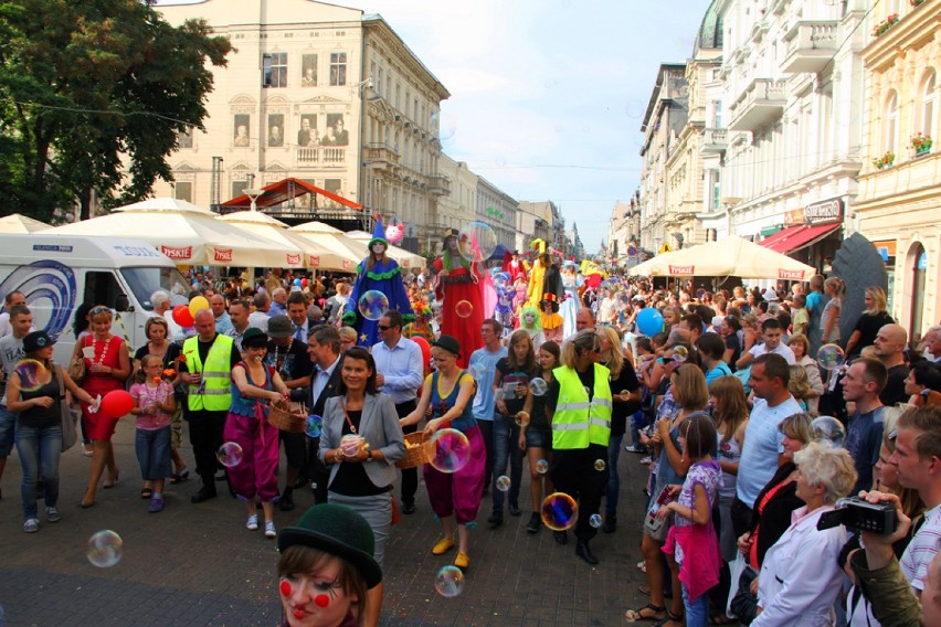 Kolorowa parada na zakończenie Jarmarku Wojewódzkiego