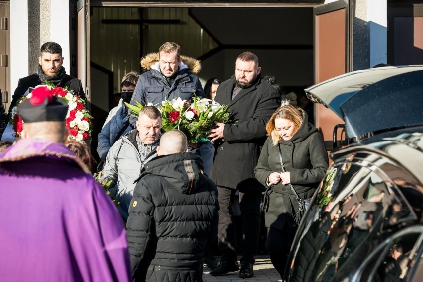 Rodzina i przyjaciele pożegnali Macieja Frelikowskiego,...