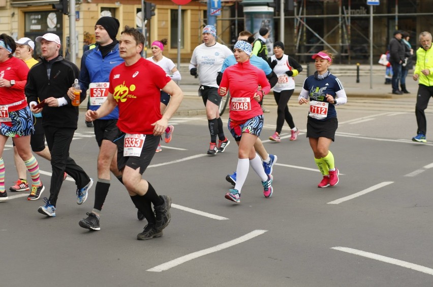 Orlen Warsaw Marathon - tak przebiegła rywalizacja [ZDJĘCIA...