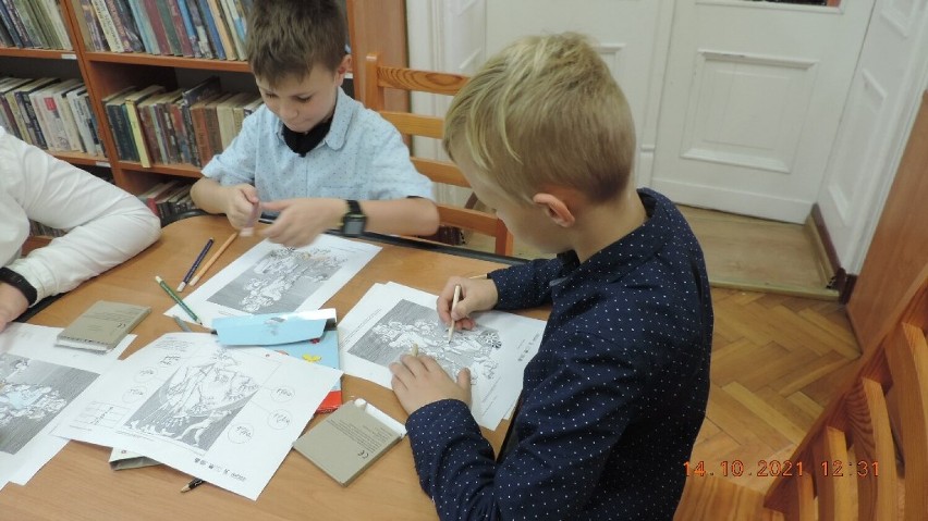 Uczniowie z Ołdrzychowic Kłodzkich poznawali twórczość Stanisława Lema 