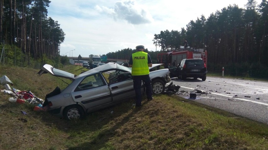 Tragiczny wypadek na drodze S-10. Zderzyły się ze sobą...