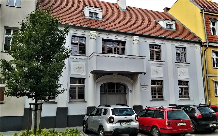 KOWR przeniesiony ze Starego Bojanowa do Leszna. Oddział mieści się przy ulicy Bolesława Chrobrego 8