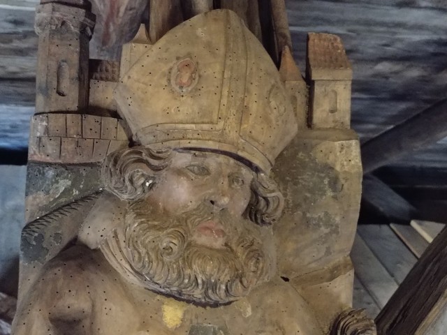 Rzeźby późnogotyckie odkryte na strychu pomieszczeń klasztornych franciszkanów w Przemyślu.