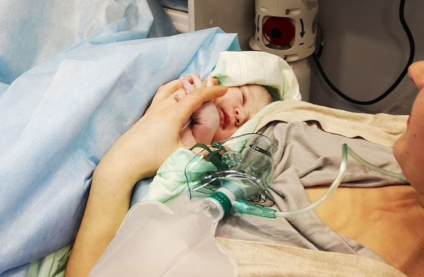 Kaliscy ratownicy medyczni odebrali poród w karetce