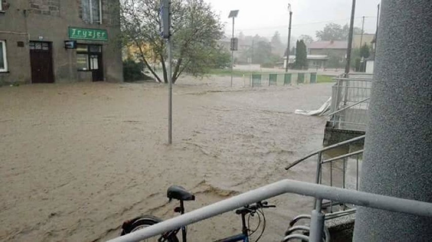 Nawałnica nad Małopolską. Trwa usuwanie skutków wichury