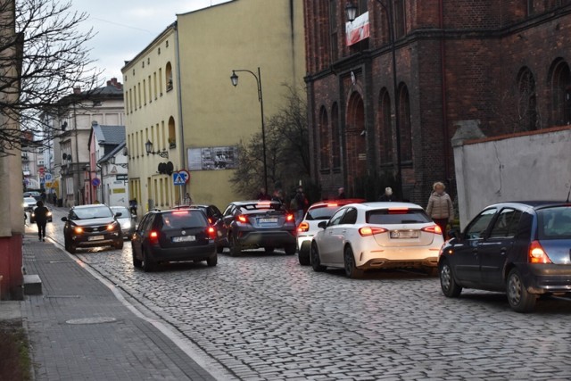 Korki na ul. Poznańskiej w Śremie