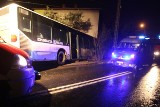 Wypadek w Rybniku. Autobus wjechał w dom przy ulicy Gotartowickiej [ZDJĘCIA]