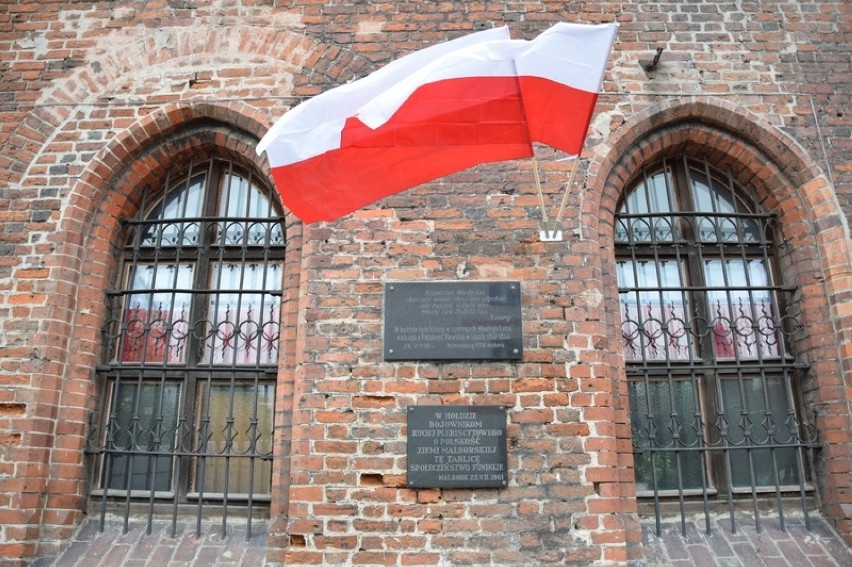 Malbork. W hołdzie członkom Związku Polaków "Młody Las" [ZDJĘCIA]. Kwiaty złożone podczas symbolicznej uroczystości