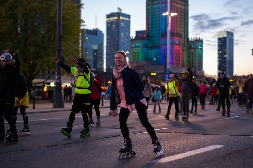 Nightskating - największy nocny przejazd rolkarzy [GALERIA]