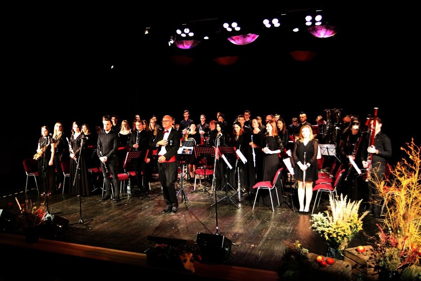 Orkiestra Dęta Stary Sącz ma 100 lat. Zagrała "Uwerturę na (swój) Nowy Wiek"