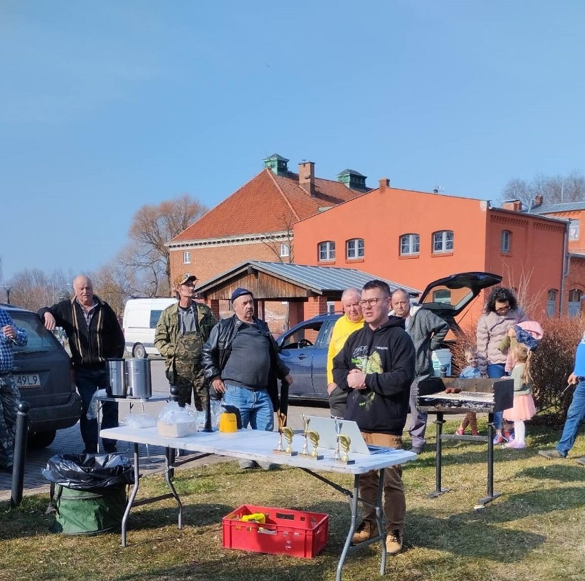 Niedzielne zawody wędkarskie nowodworskiego koła. Złowiono ponad 80 kg ryb i zebrano pieniądze na protezę