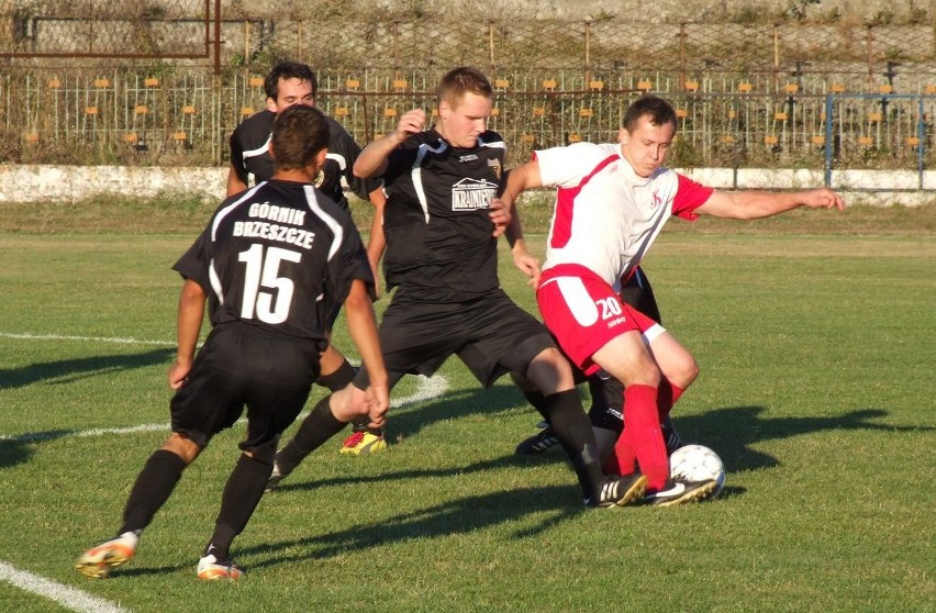 Nie tylko sportowe emocje w meczu Górnika Brzeszcze z Jałowcem Stryszawa w V lidze oświęcimskiej