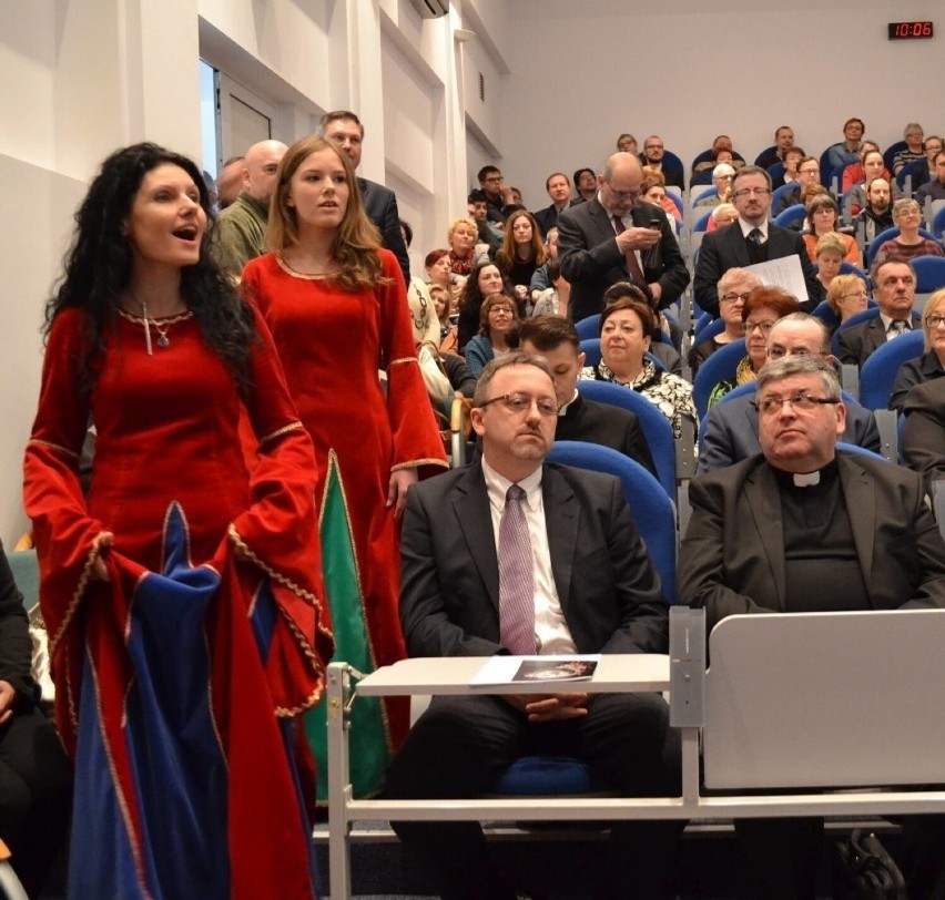 Konferencja w Karwanie, 15 marca 2015 r. Występ chóru...