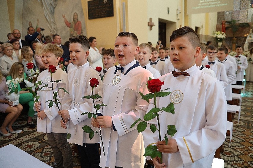 W niedzielę do komunii przystąpiły dzieci z parafii Matki...