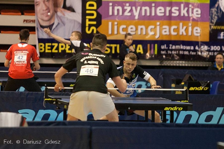 W Wałbrzychu rozpoczęły się 83. Mistrzostwa Polski w Tenisie Stołowym Seniorek i Seniorów. 