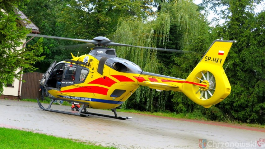 Groźny wypadek w Libiążu. Motorowerzystę zabrał helikopter