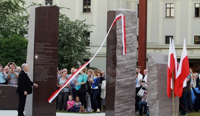 Pomnik smoleński w Łodzi