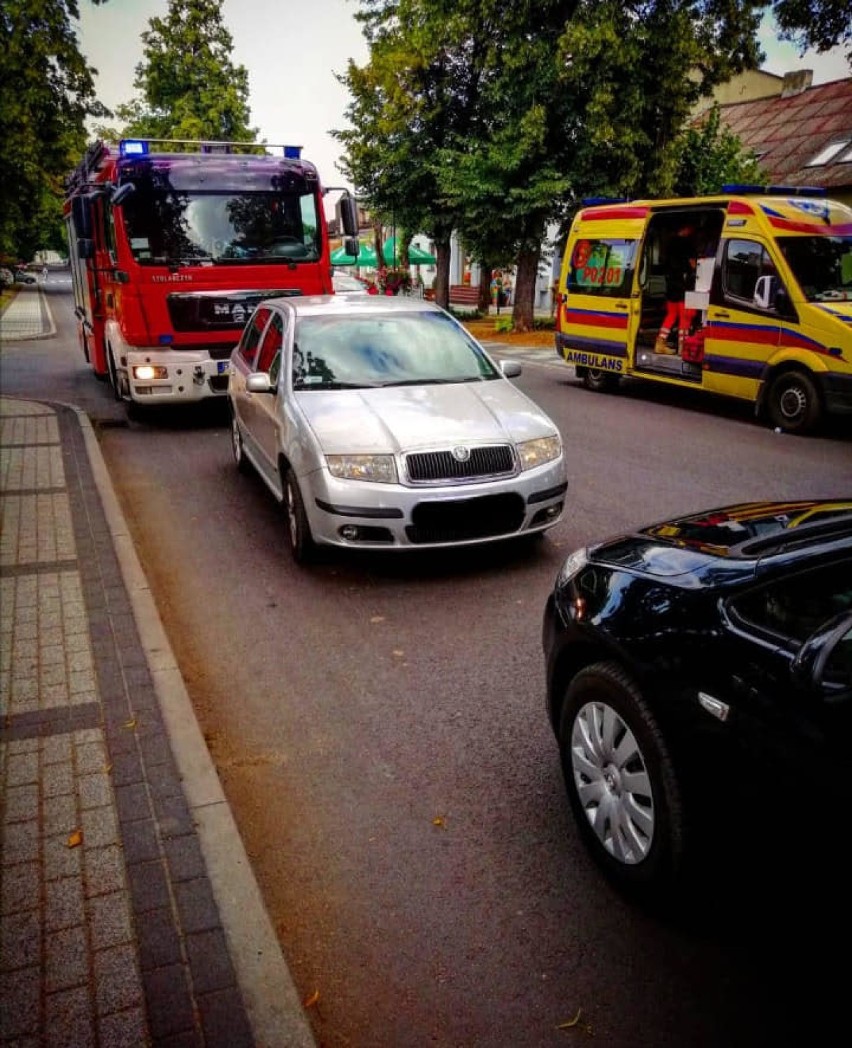 Wypadek na głównej ulicy Czerniejewa. Jedna osoba jest ranna