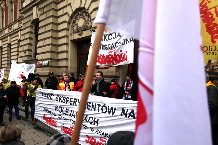 Protest związkowców PKP Cargo w Krakowie