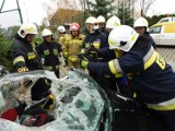 Gmina Gniezno. Strażacy dostali sprzęt służący do działań ratowniczo-technicznych w wypadkach drogowych i małych katastrof budowlanych 