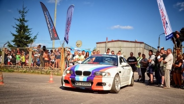 Wśród atrakcji zlotu Moto Weekend 2016 w Pionkach będą pokazy driftu (kontrolowanej jazdy w poślizgu), stuntu (jazdy motocyklem na jednym kole), a także podniebne ewolucje rowerowe.