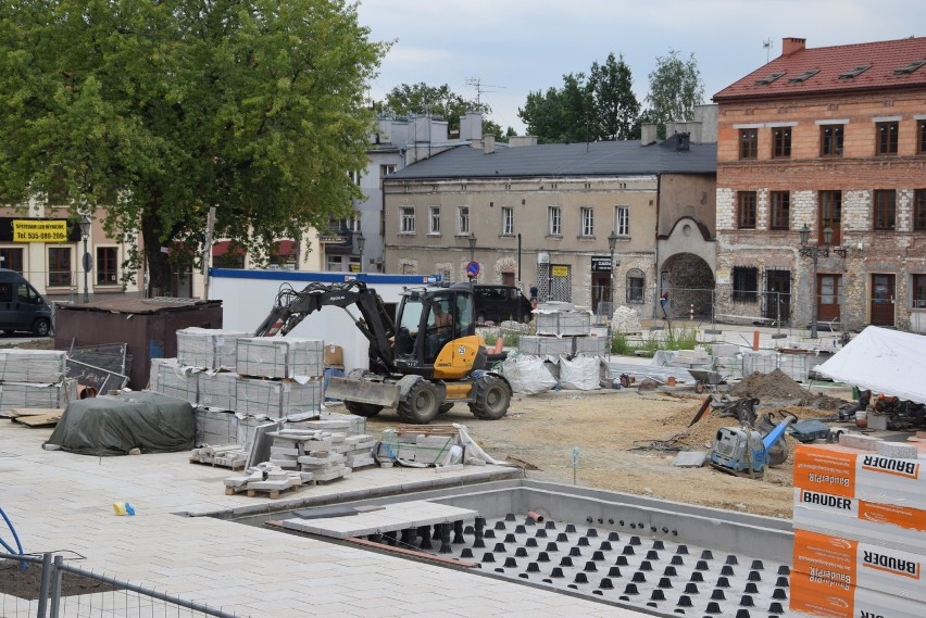 Trwa rewitalizacja Starego Rynku w Częstochowie