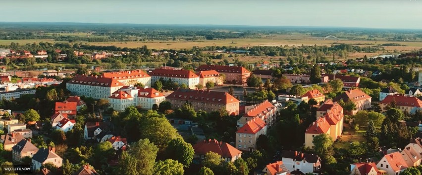 Film ukazuje atuty miasta i przekonuje, że to miejsce idące...