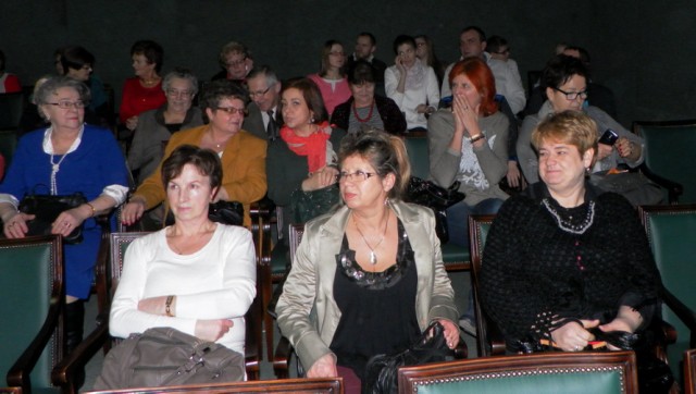 Tuchlino - premiera filmu "Animowani - seniorzy na orlikach" w sali kinowej zoo