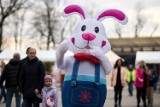 Powiatowy Jarmark Wielkanocny – Festiwal Kolorów, Smaków i Zapachów w  Zduńskiej Woli ZDJĘCIA 