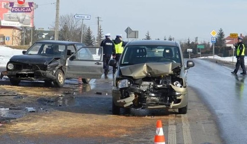 Wypadek w Skokówce. Jedna osoba ranna

Wypadek miał miejsce...