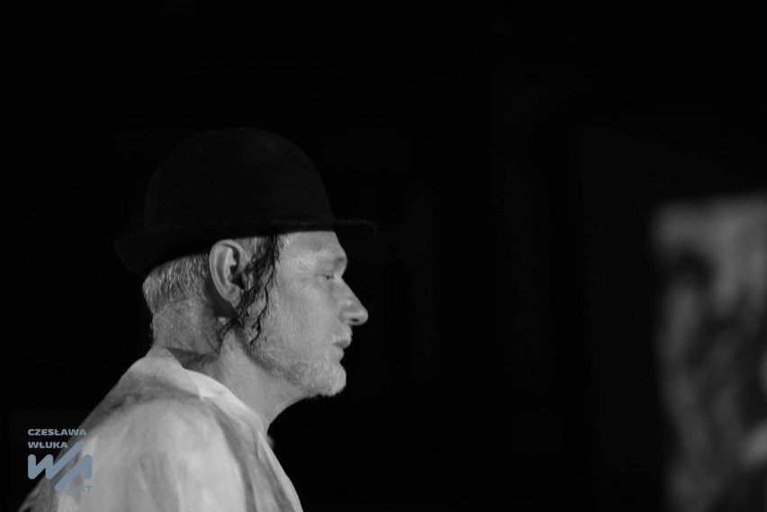 Mistyczny spektakl „Alejchem Szalom”  na lublinieckim Rynku. Mieszkańcy nagrodzili artystów owacją na stojąco [ZDJĘCIA]