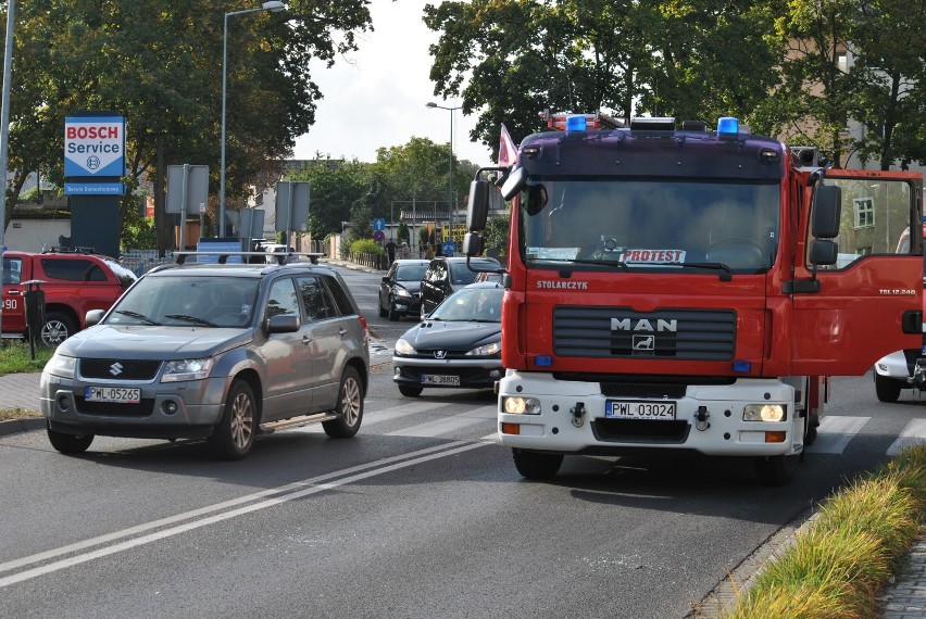 Kolizja koło targu. Zakorkowane pół miasta