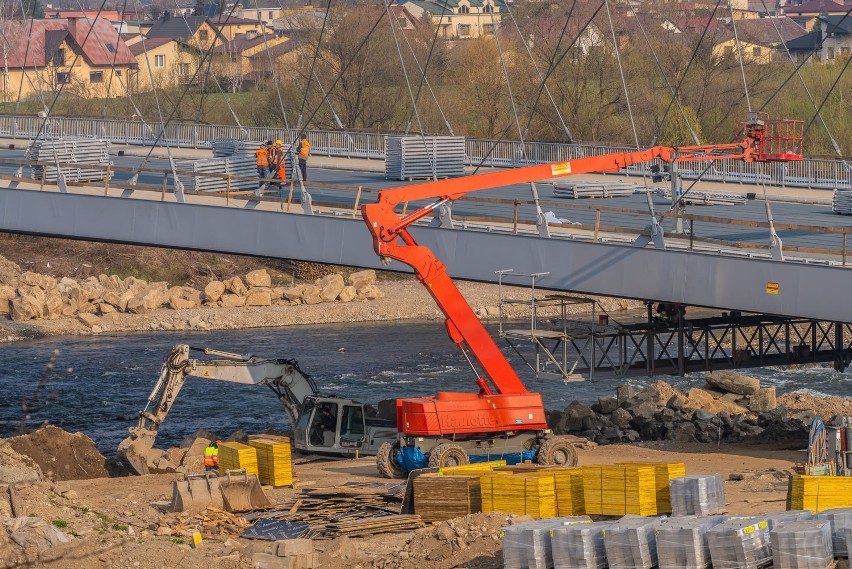 Nowy Sącz. Betonowanie mostu heleńskiego zakończone