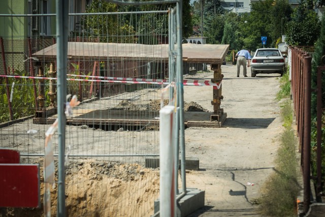 W lipcu drogowcy musieli wstrzymać prace na ul. Złotowskiej przez błędy na mapie. Teraz inwestycja jest już niemal gotowa