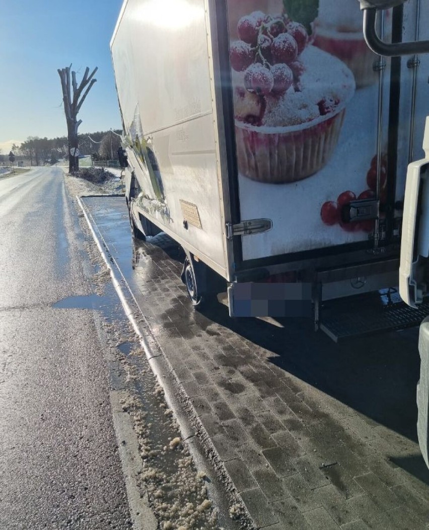 Dwie kolizje jednego dnia w powiecie kwidzyńskim. Policjanci przypominają o bezpieczeństwie na drodze