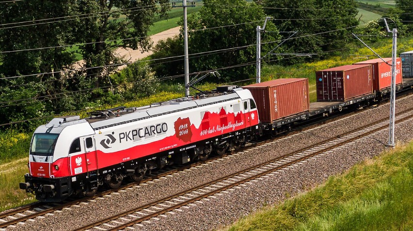 Jedna z lokomotyw PKP Cargo została ozdobiona z wizerunkiem Jana Kozietulskiego. Będzie można ją podziwiać w najbliższy wtorek na dworcu w Skierniewicach