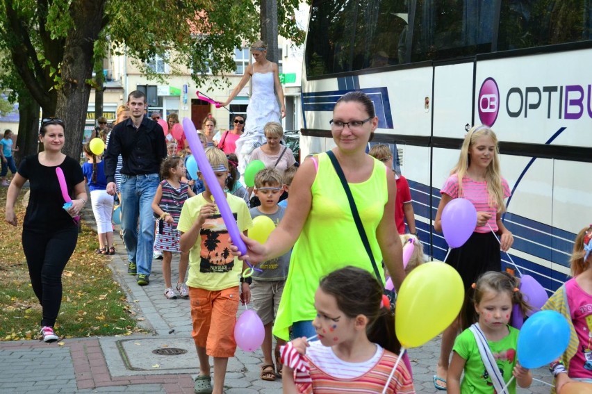 Teatr Pinokio w Kwidzynie. Dziecięca parada ulicami miasta i koncert [ZDJĘCIA]