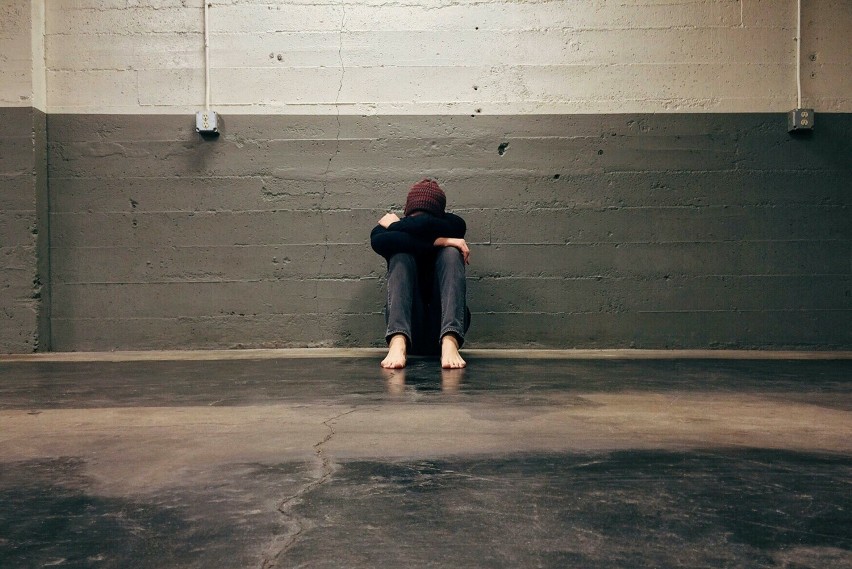 Jednym z objawów depresji są myśli samobójcze. W sytuacji,...