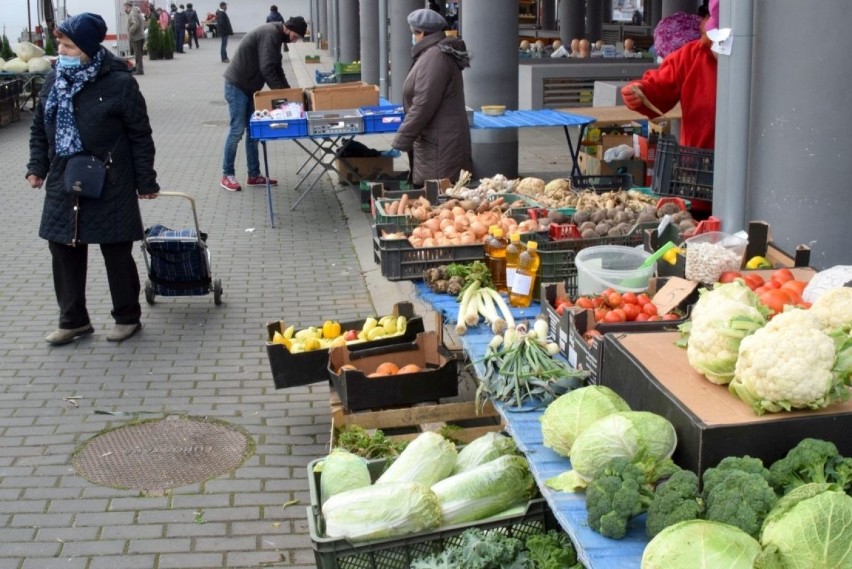 W środę 18 listopada na targu w Busku-Zdroju mimo niezbyt...