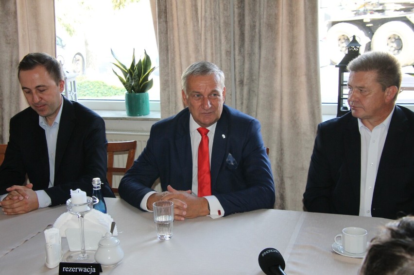 Od lewej: Konrad Nowacki, Wiesław Szczepański i Zbigniew...