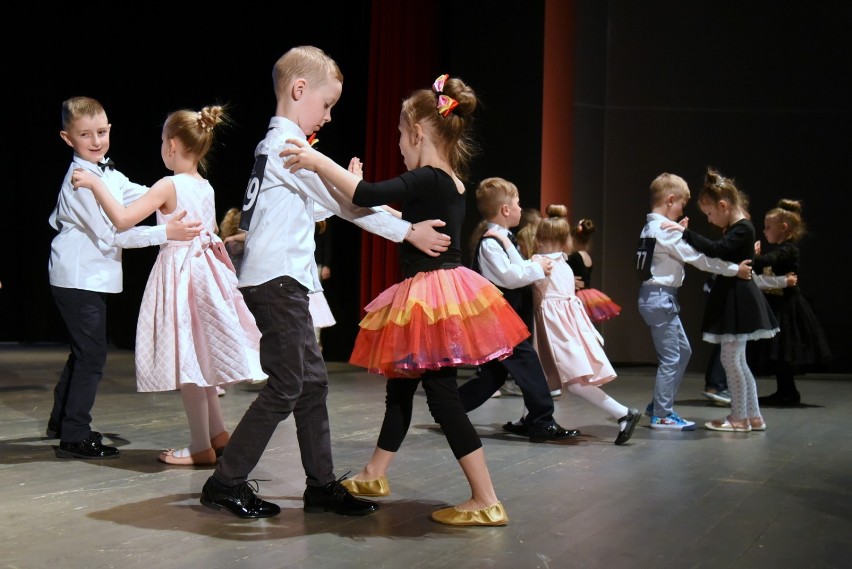 Międzyrzecz: przedszkolaki tańczyły tak pięknie czyli II Przedszkolny Turniej Tańca Towarzyskiego  [ZDJĘCIA]