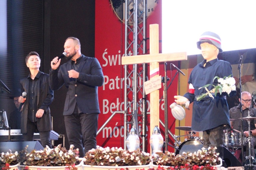 Koncert pt. "Wyśpiewajmy Pamięć" odbył się w Bełchatowie, 1...
