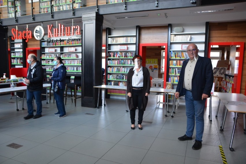 Rumia. Biblioteka Główna otwarta dla czytelników
