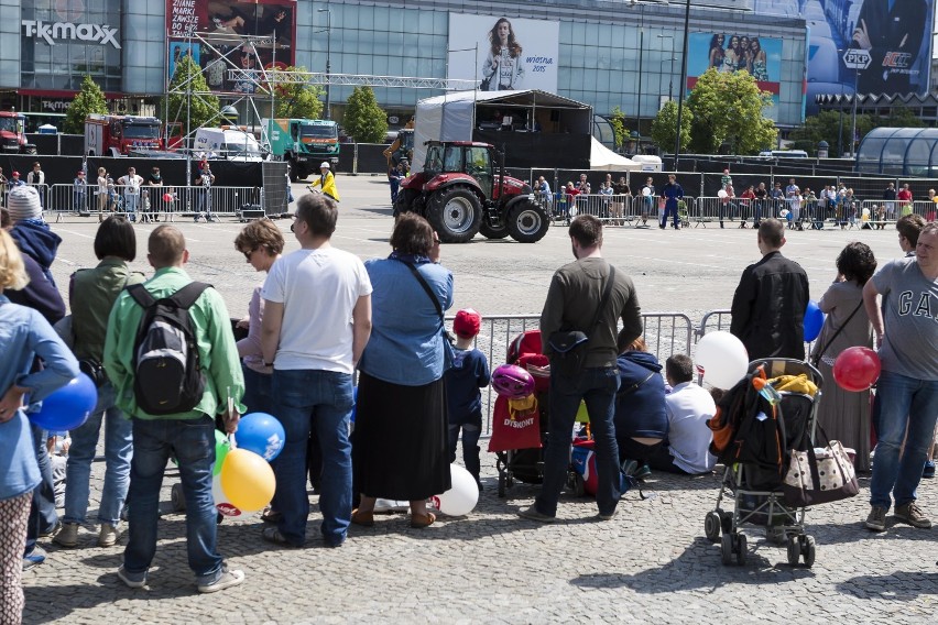 Dzień Dziecka 2015 pod Pałacem Kultury i Nauki. Tak bawili...