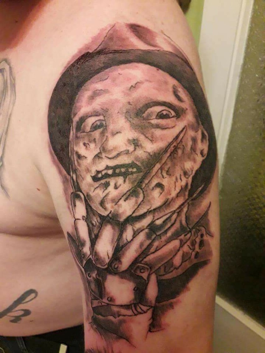Oto "najlepsze" tatuaże z facebookowej strony "Janusze...