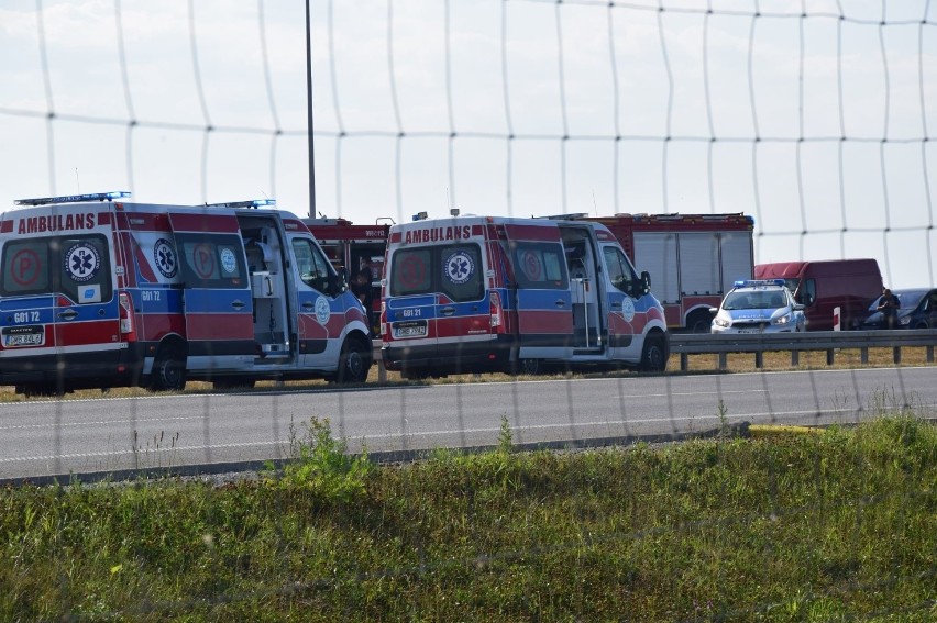 Wypadek na S7 14.08.2020 r. W Stawidłach zderzyły się 3...