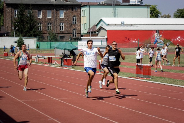 Sosnowiecki stadion lekkoatletyczny ma stać się jeszcze bardziej nowoczesny. Remont zaplanowany został na 2022 rok

Zobacz kolejne zdjęcia/plansze. Przesuwaj zdjęcia w prawo - naciśnij strzałkę lub przycisk NASTĘPNE