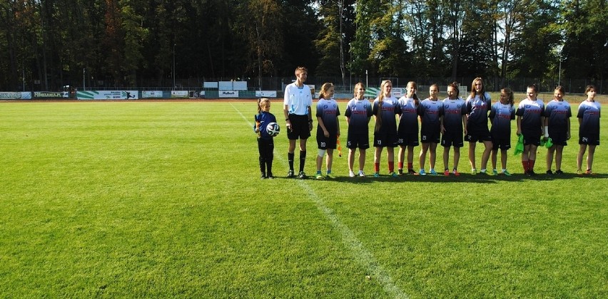 Piłkarki Olimpico Malbork po walkowerze na czele tabeli III ligi. Juniorki grały w Tczewie [ZDJĘCIA]