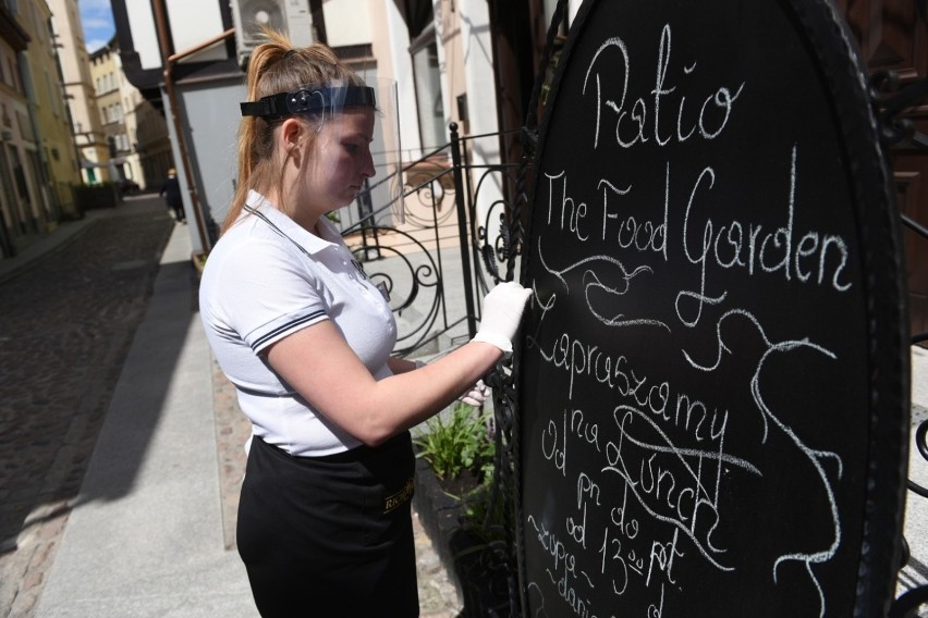 Cenowe promocje

Gastronomia zaczęła więc walkę o klienta....